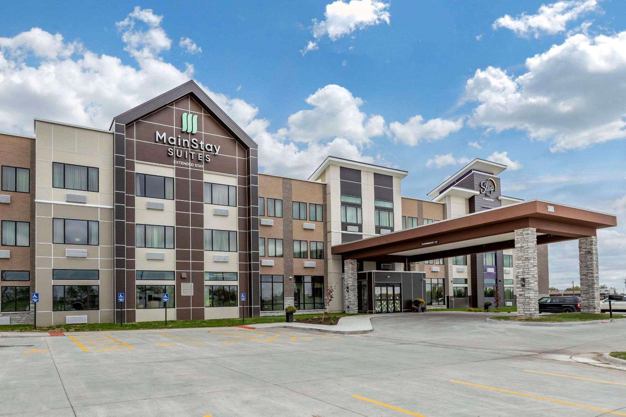 Sleep Inn & Suites Milwaukee-Franklin Franklin  Extérieur photo